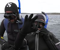 Mikel nos lleva a hacer snorkel en las gélidas aguas de la isla de Inishmore