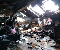 Los vecinos afectados por el incendio en un edificio del Arenal siguen sin poder entrar a sus viviendas