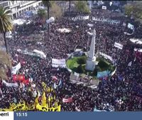 Llamamiento a la unidad nacional en las protestas para condenar el atentado a Kirchner