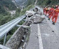 Al menos 65 personas mueren en China por un terremoto, con doce desaparecidos y al menos 170 heridos