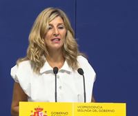 Yolanda Díaz y Puigdemont acuerdan explorar todas las soluciones democráticas para Cataluña