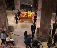 Miles de escoceses despiden a Isabel II en la catedral de Saint Giles de Edimburgo