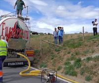 Llegan a Carranza los primeros camiones que abastecerán de agua al municipio