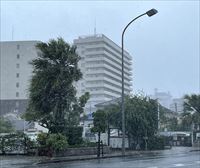 Zortzi milioi pertsona baino gehiago ebakuatu dituzte Japonian, aurrekaririk gabeko tifoi baten ondorioz