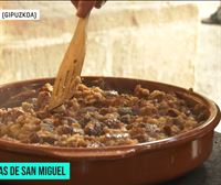 El truco para ganar el concurso de sopa de ajo de Oñati está en el picante y la sal: 'Tiene que estar alegre'