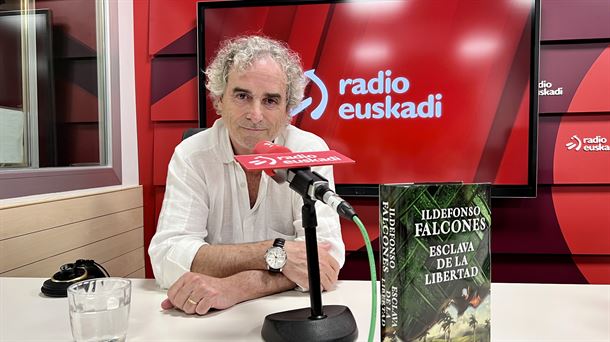 Ildefonso Falcones, abogado y escritor | Distrito Euskadi