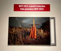 Nos colamos en la finalización del montaje de la World Press Photo 2022 en el palacio de Montehermoso 