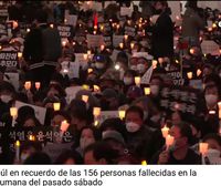 Vigilia en Seúl en recuerdo de las 156 personas fallecidas en la avalancha humana del sábado pasado