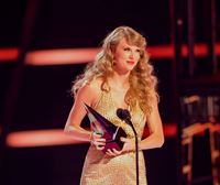 Taylor Swift garaile nagusia izan da American Music Awards sarietan