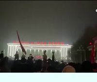 Protesta handiak Txinan, covidagatik konfinatutako eraikin batean piztutako sutean 10 pertsona hil ostean