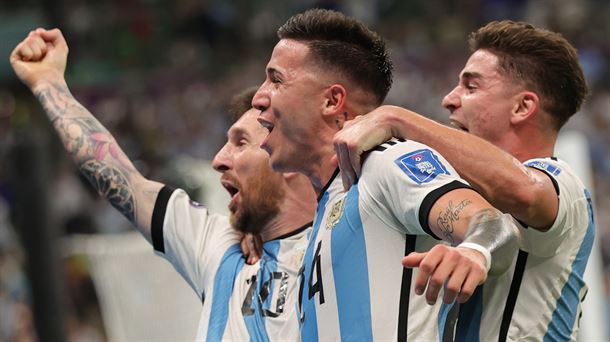 Jugadores de Argentina celebrando un gol