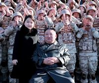 Kim Jong-un reaparece con su hija y con altos cargos del programa armamentístico norcoreano