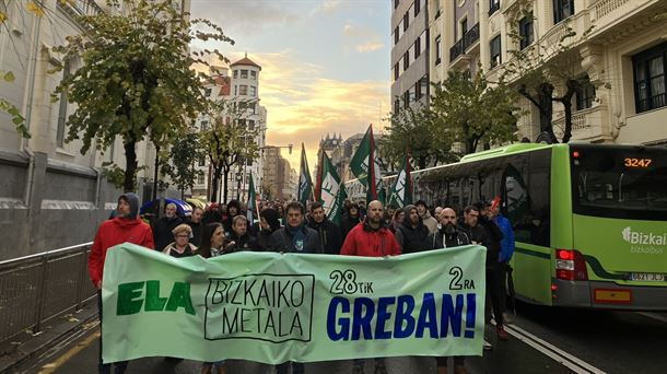 Manifestación convocada por ELA, hoy en Bilbao. 