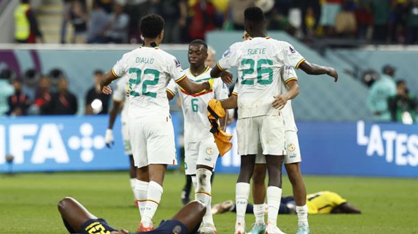 Los jugadores de Senegal celebrando la clasificación. Foto: EFE
