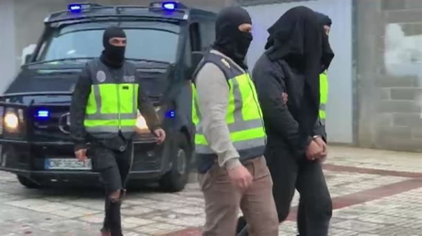 Operación policial en Gernika. Imagen obtenida de un vídeo de Radio Euskadi.