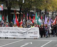 Trabajadores de la escuela pública vasca se manifiestan en Bilbao