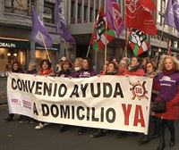 Trabajadoras de atención a domicilio de Bizkaia denuncian que llevan 7 años sin renovar el convenio