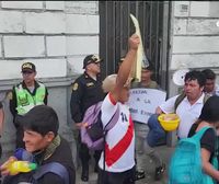 Persisten las protestas y la tensión en Perú tras la negativa de la presidenta Dina Boluarte a dimitir