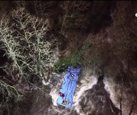 Seis personas fallecen en Pontevedra, al caer al río el autobús en el que viajaban