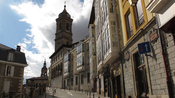 La primera zona de bajas emisiones llegará al Casco Medieval de Vitoria-Gasteiz este año 2023