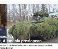 Norabide aldaketa: Alemania prest agertuko ei da Ukrainara Leopard 2 tankeak bidaltzeko