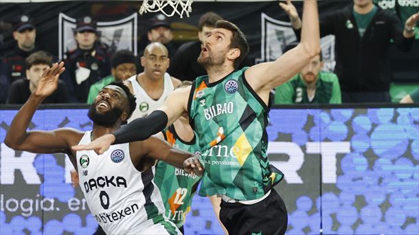 Bilbao Basket achieves victory against Darussafaka and begins its journey in the Top 16 on the right foot