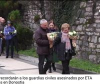 San Sebastián coloca placas en memoria de dos guardias civiles asesinados por ETA en 1978