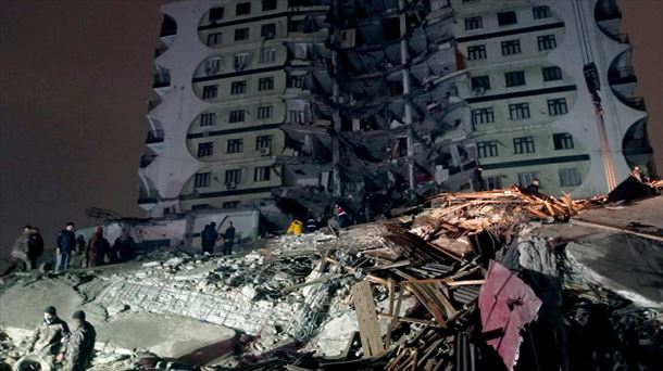 Terremoto en Turquía: la cifra de muertos no para de subir, por Mikel Ayestaran