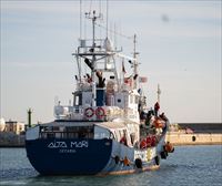Aita Mari llega al puerto y desembarca a los 31 migrantes rescatados