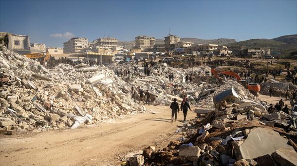 "Con una guerra y un terremoto los sirios y sirias ya no saben cómo rehacer su vida"