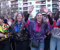 El humor y la reivindicación van de la mano en el carnaval más multitudinario de Euskal Herria