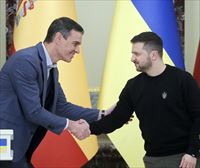Sánchez comunica a Zelenski que enviará diez tanques a Ucrania
