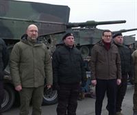 Poloniak Leopard tankeak entregatu dizkio Ukrainari