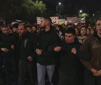 Tren istripuak protesta uholdea eragin du Grezian