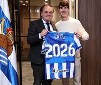Aritz Elustondo renueva con la Real Sociedad hasta 2026
