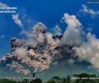 Entra en erupción el volcán Merapi, uno de los más activos del mundo