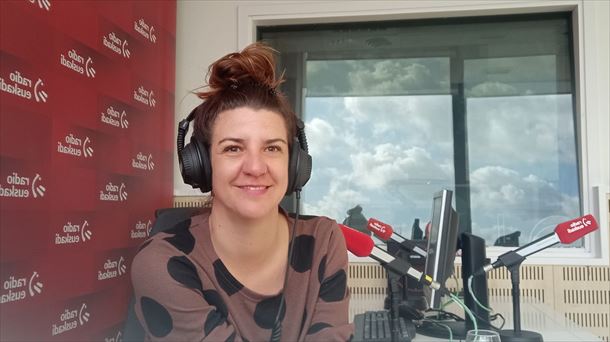 La nutricionista Lur Garmendia en Radio Euskadi. Foto: EITB Media