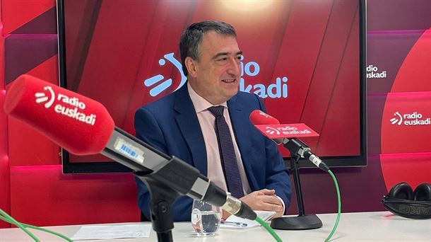 Aitor Esteban: "La repercusión de la subida de las cotizaciones será mayor en Euskadi"