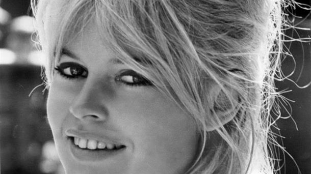 Brigitte Bardot: llámalo magnetismo o llámalo carisma... ella lo tenía