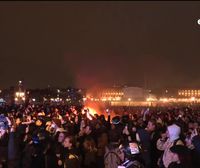 Los manifestantes toman de nuevo la plaza de la Concordia para exigir la dimisión del Gobierno y de Macron