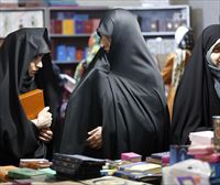 La Policía de Irán instala cámaras en lugares públicos para identificar a mujeres sin velo