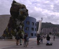Los turistas vienen preparados para la meteorología de Euskadi