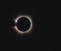 Un eclipse solar total ha oscurecido durante un minuto parte de Australia
