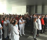 Minuto de silencio en la clínica IMQ de Zorrozaurre por la enfermera fallecida en el incendio de Madrid