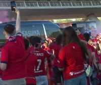 Así ha sido la llegada del autobús de Osasuna a La Cartuja