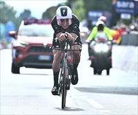 Evenepoel gana la contrarreloj de Cesena por un segundo, y recupera la maglia rosa de líder del Giro de Italia