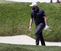 Jon Rahm reacciona en la segunda jornada para pasar el corte en el Campeonato de la PGA