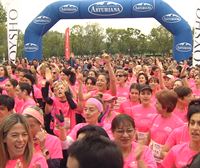 Más de 3000 mujeres se unen en Vitoria en la carrera en apoyo a la lucha contra el cáncer de mama