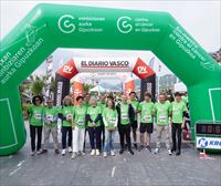 La IX carrera Contra el Cáncer en Gipuzkoa tiñe de verde las calles de San Sebastián con 1800 participantes