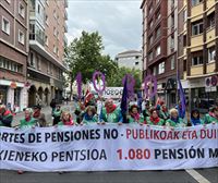 El Movimiento de Pensionistas de Euskal Herria toma las calles de Vitoria-Gasteiz